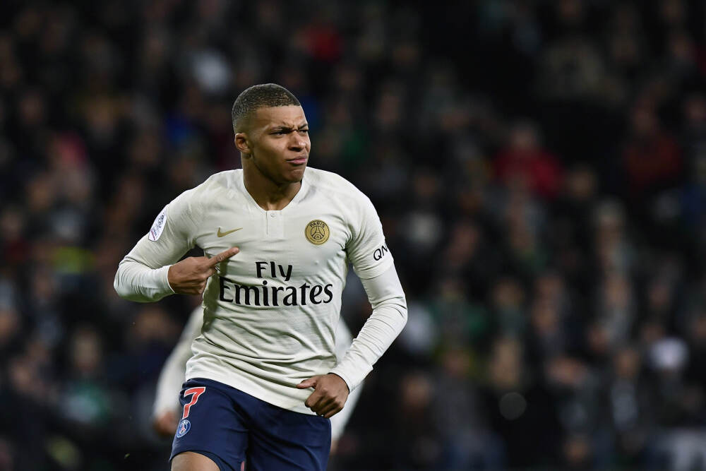 地处西北，这所中学尝试以科技教育探索育人新路径